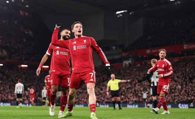 Wirtz thăng hoa trước Newcastle.