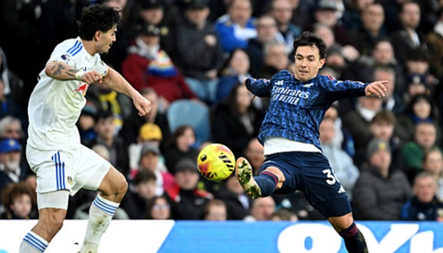 Zubimendi l&agrave;m chủ khung tuyến.