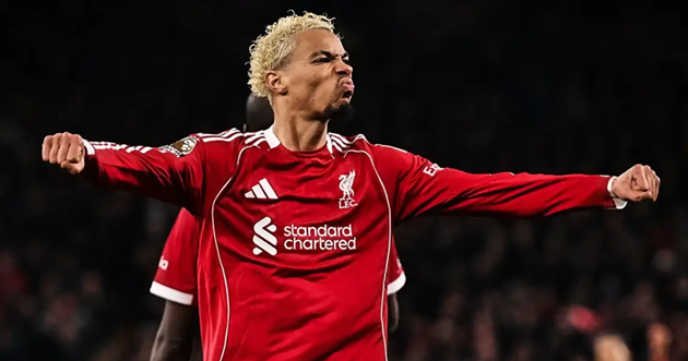 Ekitike tỏa s&aacute;ng gi&uacute;p Liverpool đ&aacute;nh bại Newcastle.