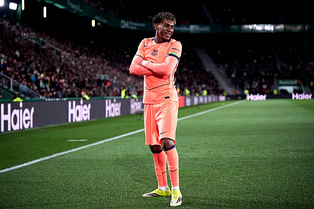 Kh&ocirc;ng thể ngăn cản Yamal v&agrave;o l&uacute;c n&agrave;y. 