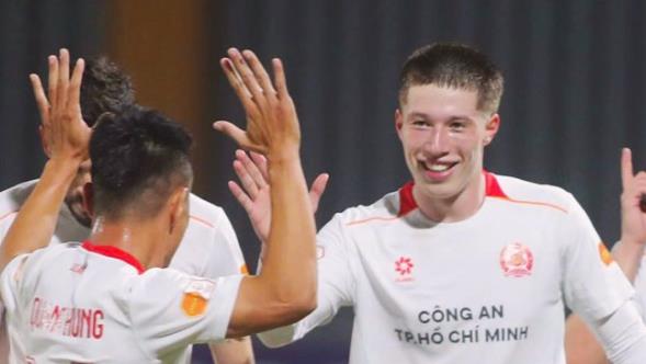 Ảnh bài viết Khoa Ngô và Williams Lee lập công, CA TP.HCM hạ gục PVF-CAND