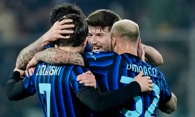 Ảnh bài viết Zielinski lập siêu phẩm sút xa, Inter bỏ xa Milan 8 điểm