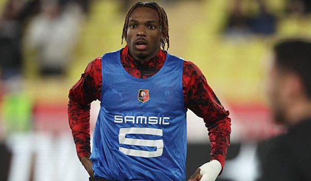 Liverpool chốt xong hợp đồng với Jeremy Jacquet.