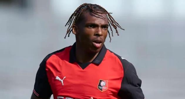 Jeremy Jacquet l&agrave; một trung vệ to&agrave;n diện.