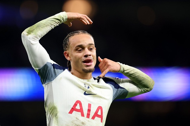 Xavi Simons đ&atilde; chơi một trong những trận hay nhất cho Spurs.