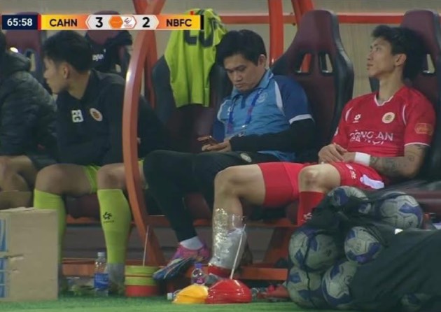 Ảnh bài viết Văn Hậu chỉ bị căng cơ, không tái phát chấn thương cũ