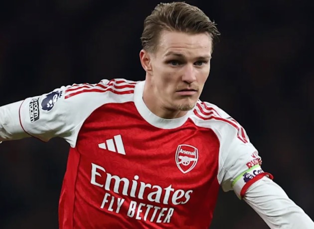 Martin Odegaard sa s&uacute;t đ&aacute;ng kể ở Ngoại hạng Anh m&ugrave;a n&agrave;y.