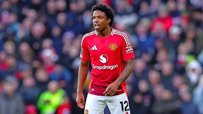 Tyrell Malacia được cho l&agrave; bị ngăn rời Man Utd ở kỳ chuyển nhượng Đ&ocirc;ng.