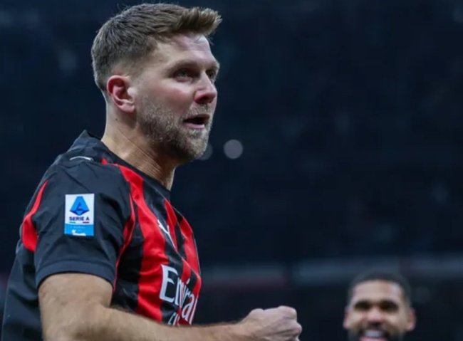 Milan quyết lấy 3 điểm.