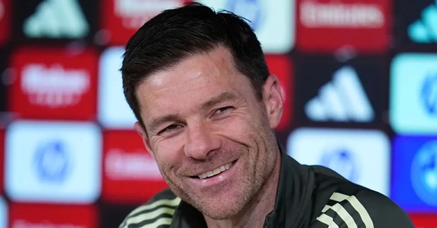 Alonso được đồn đo&aacute;n với chiếc ghế n&oacute;ng Man City.