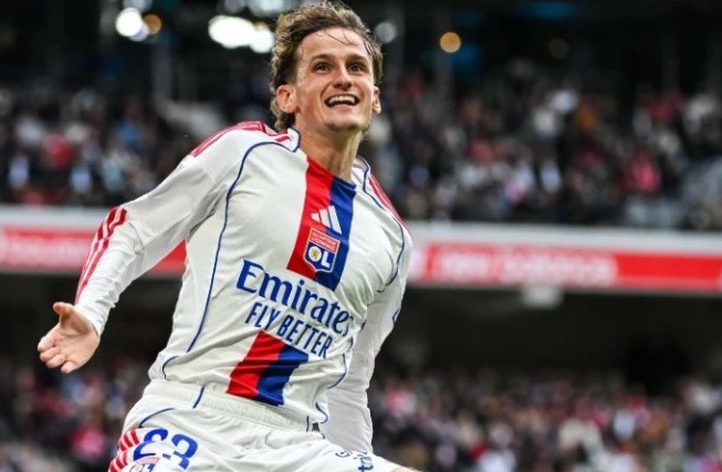 Tyler Morto tỏa s&aacute;ng ở Lyon.