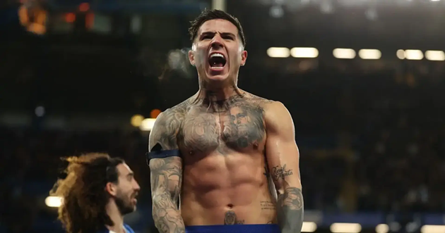 Fernandez được cho rằng tự tiến cử bản th&acirc;n cho Real.