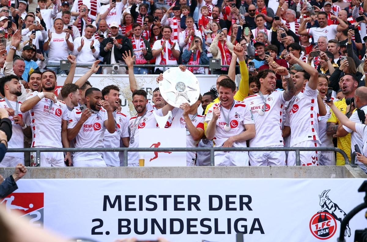 1. FC Koln v&ocirc; địch 2. Bundesliga để trở lại giải đấu số 1 nước Đức.