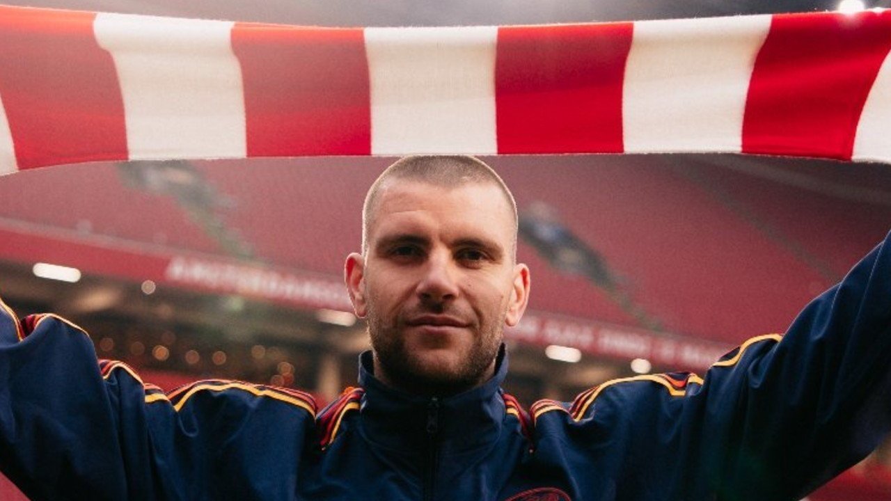 Ảnh bài viết Thủ môn ĐT Indonesia tuyên bố dốc hết sức cho Ajax