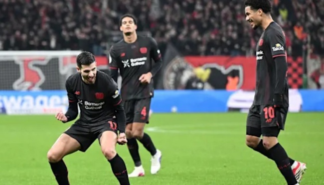 Leverkusen đ&aacute;nh bại St. Pauli.