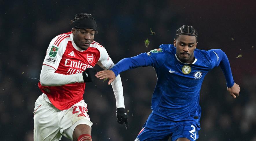 Noni Madueke - 6 điểm: C&oacute; cuộc đối đầu th&uacute; vị với Marc Cucurella suốt trận. Chọn vị tr&iacute; tốt nhưng lại phung ph&iacute; sau khi tạo ra khoảng trống để tạt b&oacute;ng. Một quả tạt đi thẳng v&agrave;o tay Sanchez, một quả kh&aacute;c bay ra ngo&agrave;i. Kh&acirc;u xử l&yacute; cuối c&ugrave;ng tiếp tục l&agrave; vấn đề.