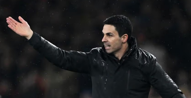 Arsenal khẳng định bản lĩnh trước Chelsea.