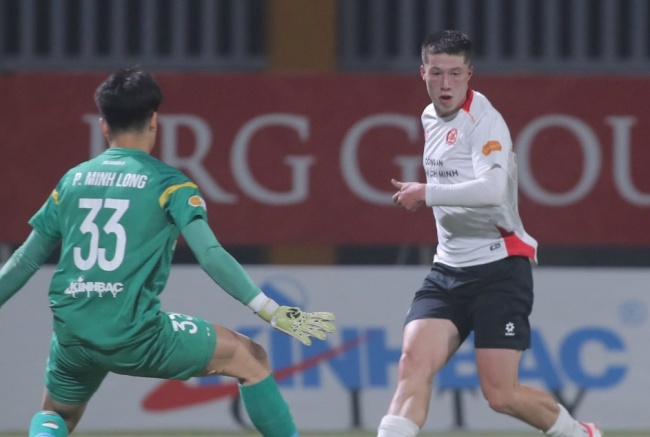 Nhiều cầu thủ Việt kiều tỏa s&aacute;ng.