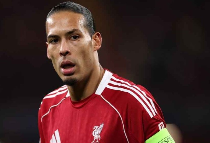 Van Dijk khẳng định nội bộ Liverpool đo&agrave;n kết.