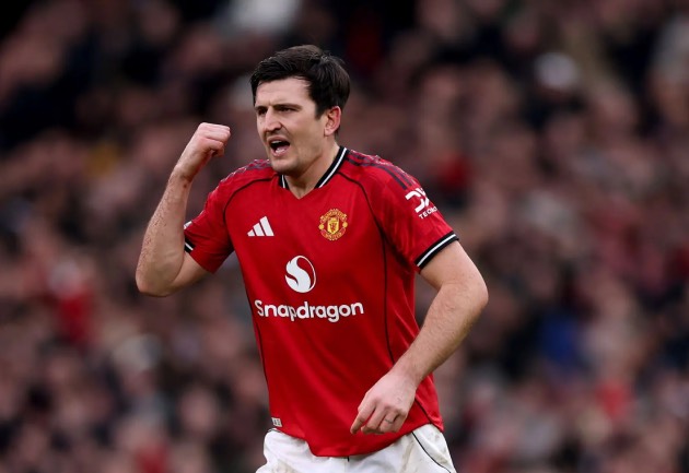 Ảnh bài viết Maguire chấp nhận giảm lương sâu để ở lại Man United