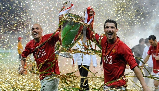 Wes Brown kh&ocirc;ng tin Ronaldo về lại Man United.