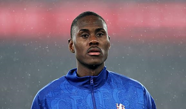 Trevoh Chalobah cho rằng Arsenal kh&ocirc;ng gặp nhiều kh&oacute; khăn cho Chelsea