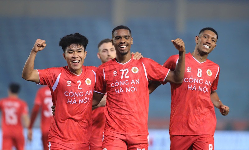 Ảnh bài viết CAHN chia tay cúp ĐNA bằng màn hủy diệt Tampines 6-1