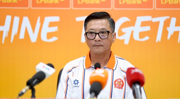 Ảnh bài viết Khoa Ngô ghi điểm với HLV Lê Huỳnh Đức trong ngày ra mắt