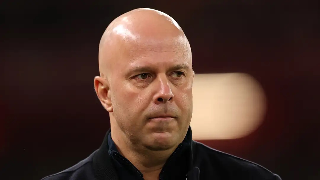 Ảnh bài viết Carragher chỉ ra điều Arne Slot khao khát hơn danh hiệu