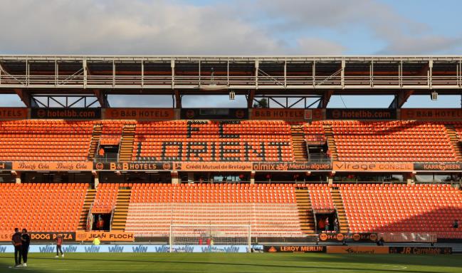 S&acirc;n vận động Stade du Moustoir của Lorient.