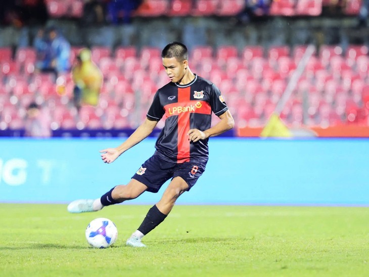 Trần Th&agrave;nh Trung c&ocirc;ng khai giấc mơ được triệu tập l&ecirc;n ĐTQG Việt Nam.