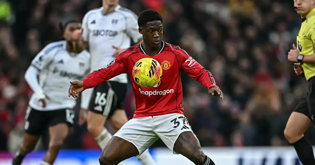 Carrick đ&atilde; cứu v&atilde;n sự nghiệp của Mainoo ở Old Trafford. 