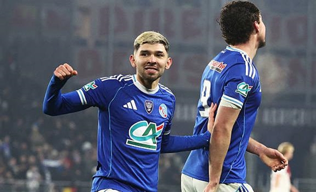 Strasbourg dễ d&agrave;ng đ&aacute;nh bại Monaco tr&ecirc;n s&acirc;n nh&agrave;.