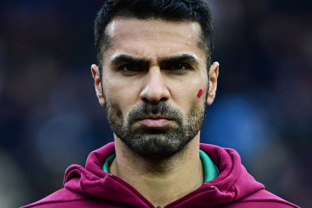 Celik vượt trội hoàn toàn Bradley và Frimpong nếu xét đến kinh nghiệm thi đấu.