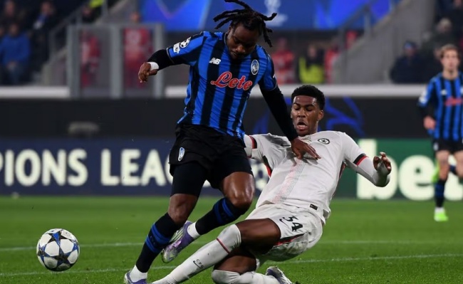 Josh Acheampong có thể đá nhiều vị trí khác nhau.