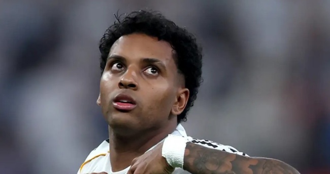 Rodrygo dính chấn thương.