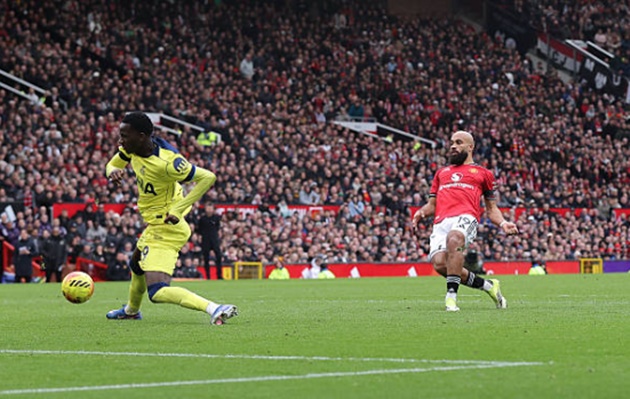 Mbeumo là người khai thông thế bế tắc.