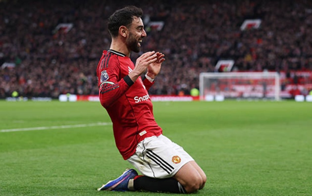 Bruno Fernandes ca ngợi vai tr&ograve; của Carrick.