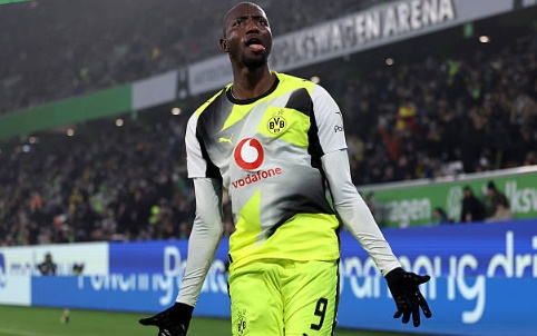 Guirassy ghi b&agrave;n thắng quan trọng gi&uacute;p Dortmund gi&agrave;nh thắng lợi chung cuộc.