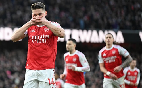 Ảnh bài viết Gyokeres lập cú đúp, Arsenal xây chắc ngôi đầu