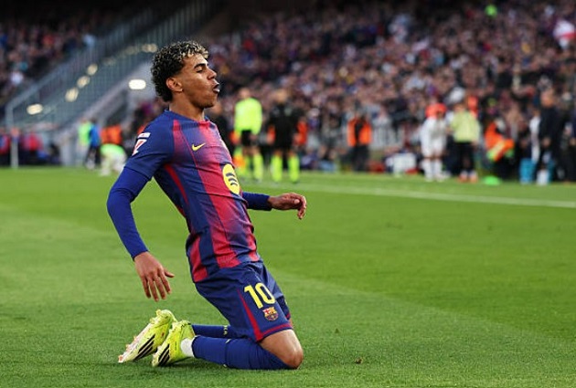Ảnh bài viết Yamal lập siêu phẩm giúp Barcelona đè bẹp Mallorca