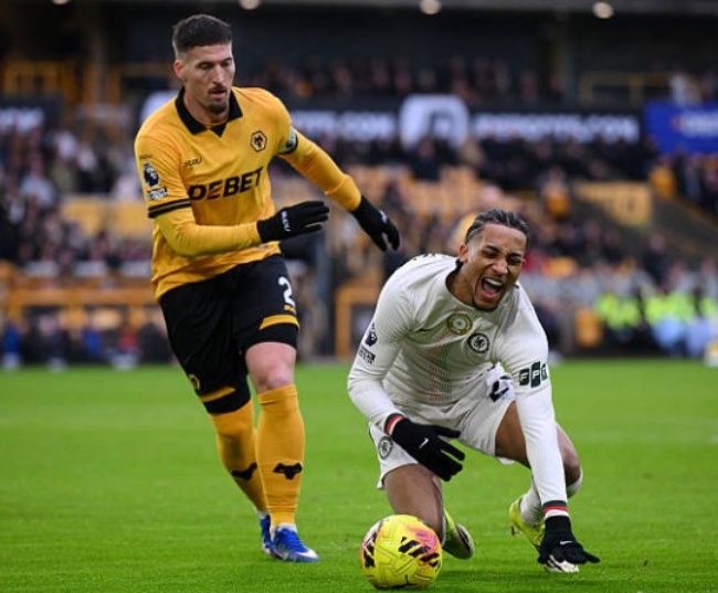 Joao Pedro - 7.1 điểm: D&ugrave; kh&ocirc;ng trực tiếp ghi b&agrave;n, Joao Pedro đ&oacute;ng g&oacute;p lớn v&agrave;o lối chơi chung nhờ khả năng di chuyển kh&ocirc;ng biết mệt mỏi. Anh ch&iacute;nh l&agrave; người mang về hai quả phạt đền quan trọng cho The Blues.