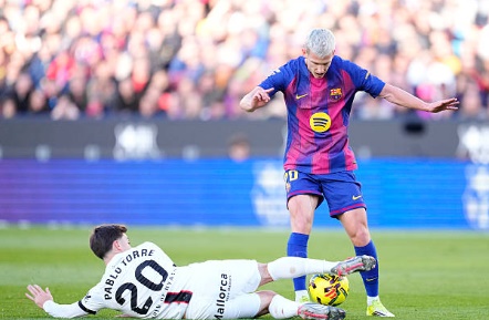 Olmo có màn trình diễn xuất sắc giúp Barca giành chiến thắng.