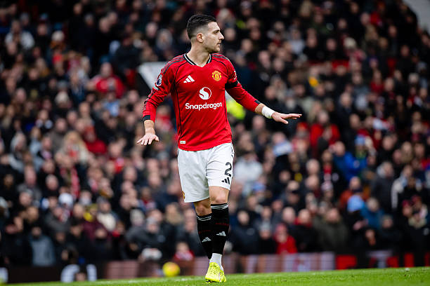 Dalot có một ngày thi đấu ổn định ở cả hai mặt trận phòng ngự lẫn tấn công.