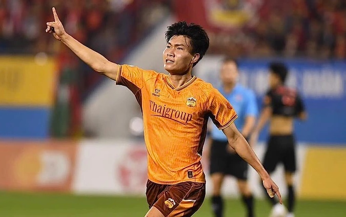 HAGL gây bất ngờ trước Ninh Bình.