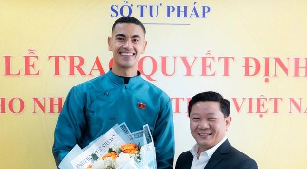 Đỗ Phi Long sẽ giúp hàng thủ ĐT Việt Nam thêm vững chãi.