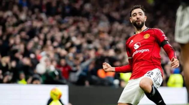 Fernandes qu&aacute; b&ugrave;ng nổ khi được chơi tự do.