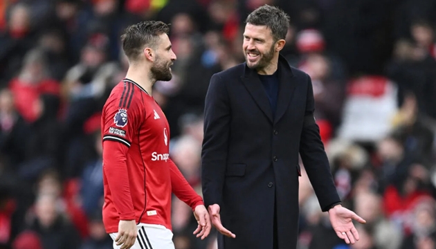 Michael Carrick đang c&oacute; khởi đầu ấn tượng c&ugrave;ng Man United.