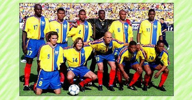 Ecuador gi&agrave;nh v&eacute; dự World Cup 2002 sau một h&agrave;nh tr&igrave;nh quả cảm.