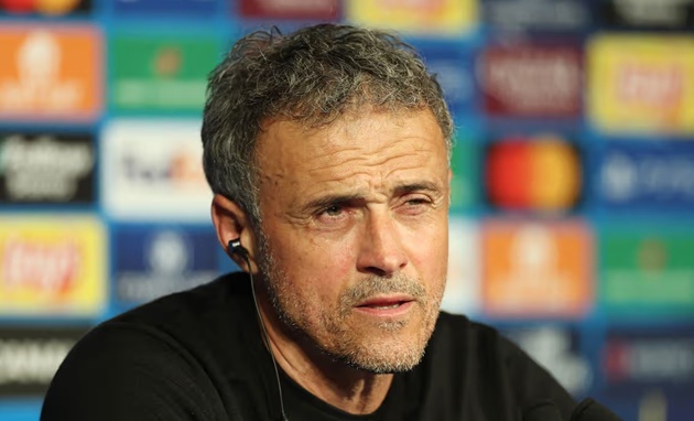 Enrique toàn tâm toàn ý với PSG thay vì đến Man Utd.